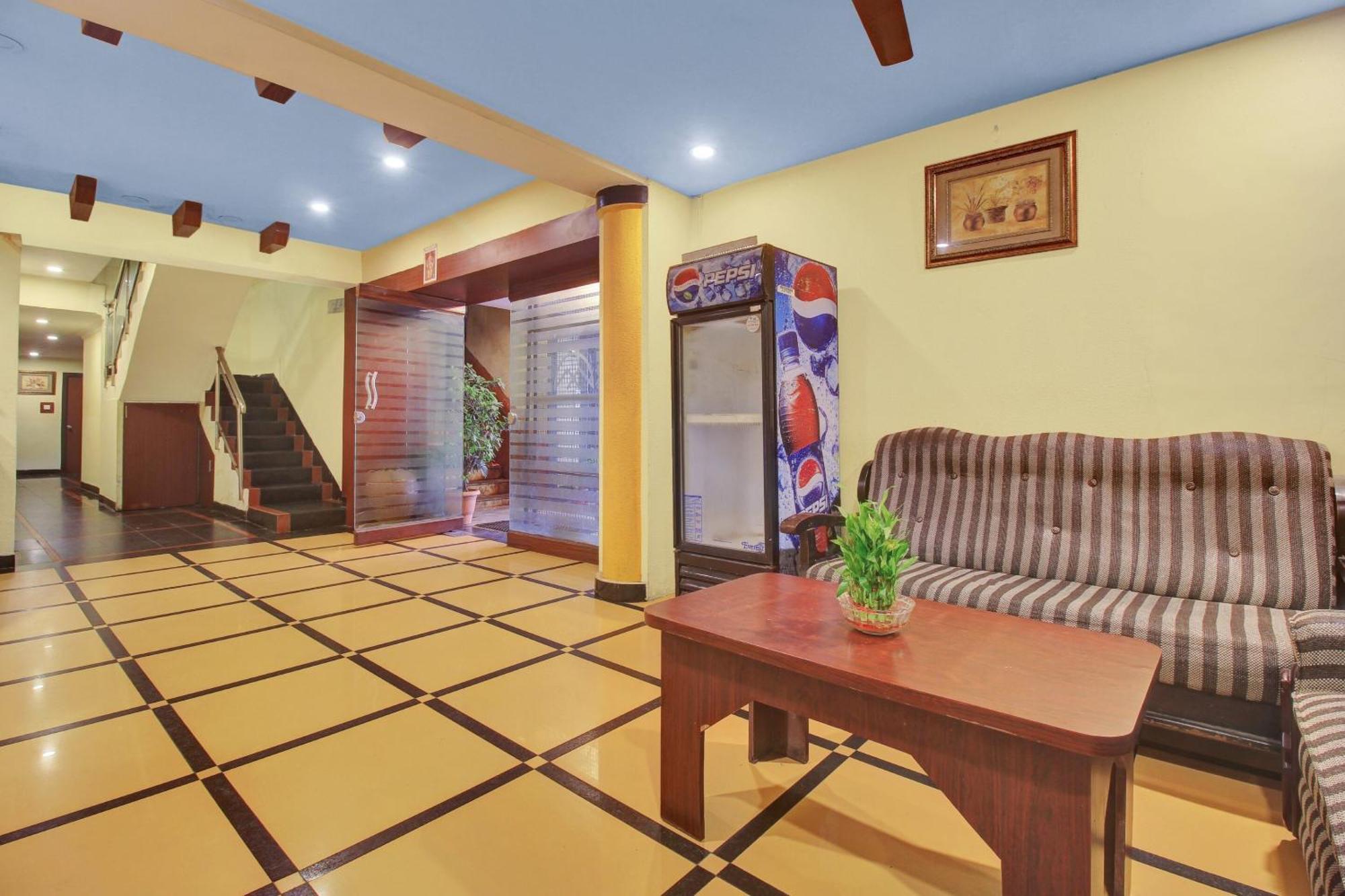 Hotel O Happy Rooms Гайдарабад Екстер'єр фото